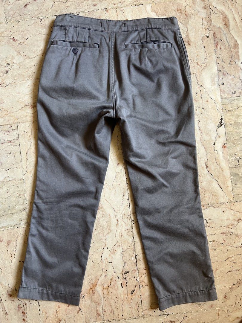 Zucca Travail Grey Chino Pants Men (Category: Chinos) located in San Jacinto. Submitted by rex_finds (Listing ID 1466605733, Image 2). Description: Zucca Travail Grey Chino Pants Men Size: 28/29 Length: 31.5 inches 100 % Authentic Excellent condition Price is negotiable Feel free to give a reasonable offer PM for more info.