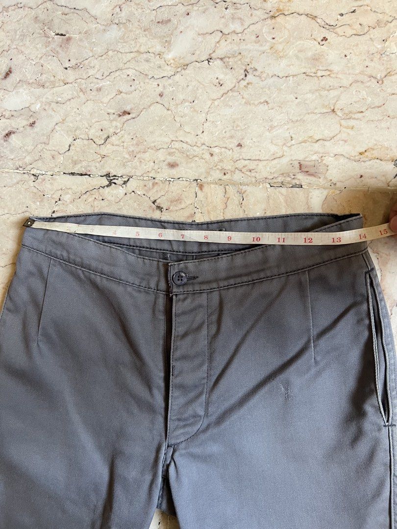 Zucca Travail Grey Chino Pants Men (Category: Chinos) located in San Jacinto. Submitted by rex_finds (Listing ID 1466605733, Image 3). Description: Zucca Travail Grey Chino Pants Men Size: 28/29 Length: 31.5 inches 100 % Authentic Excellent condition Price is negotiable Feel free to give a reasonable offer PM for more info.