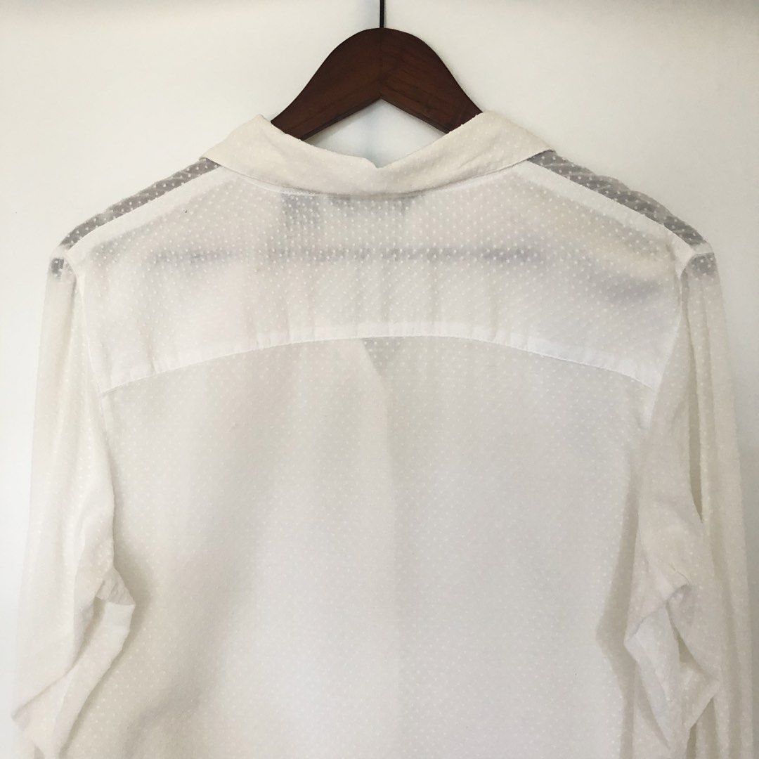 100% cotton white swiss dot button down collared shirt by Eddie Bauer (Category: Shirts) located in San Fernando. Submitted by 100perscent (Listing ID 1466965498, Image 3). Description: Size: M.