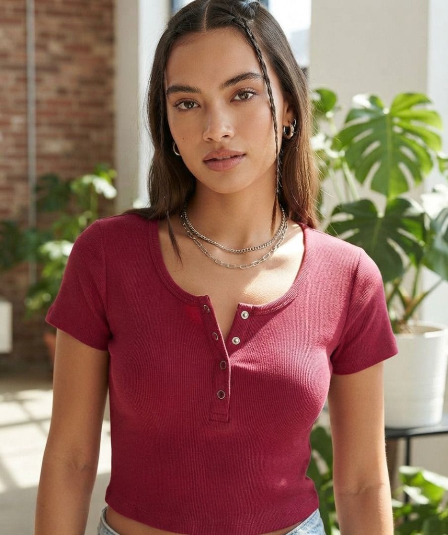 ‼️PAYDAY SALE‼️ Ribbed Snap-Button Henley Top (Berry Red) - Fits Small to Medium (Category: Others Tops) located in Rizal. Submitted by loveyumiii (Listing ID 1466826447, Image 1). Description: ✨Buy 3 or more items and get a random shirt for free!!✨ FLAT LAY MEASUREMENTS Shoulder: 13.5 inches Bust: 14 inches Waist: 13 inches Length: 17.5 inches - - - - - - - - - - - - - - - - SIZE: Small to Medium PRINT: Solid COLOR: Berry Red / Cranberry MATERIA