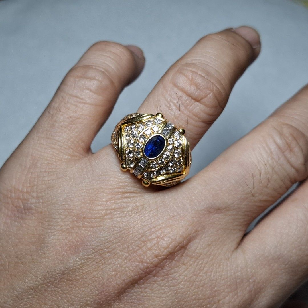 18k Diamond And Sapphire Ring (Category: Jewelry) located in Manila. Submitted by treasurechest888 (Listing ID 1466843588, Image 2). Description: Preowned 18k gold diamond and sapphire ring (1.72 carats total diamonds, .95 carat blue sapphire, 15.80 grams, size 9)..