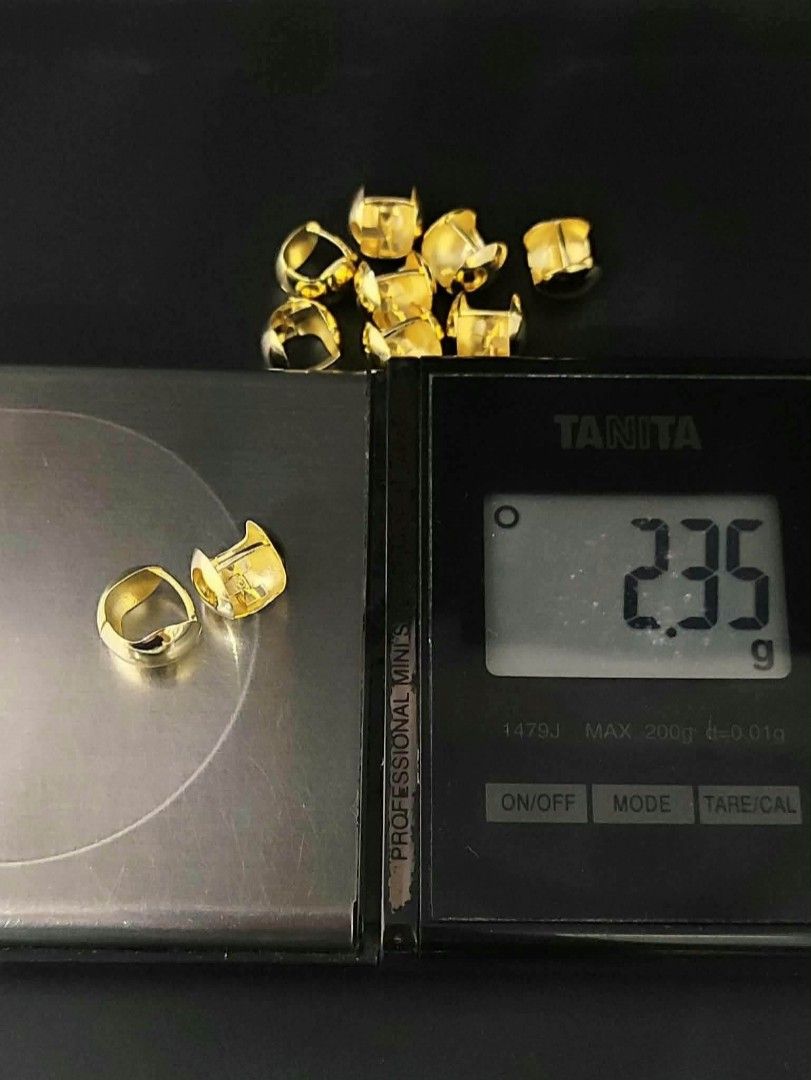 18k Saudi gold dome earrings (Category: Earrings) located in Manila. Submitted by bhelgoldseller2ndaccount (Listing ID 1466853137, Image 3). Description: New!!✨New!!✨New!! Authentic 18k Saudi Golds 💯pawnable/naisasanla 💯with high appraisal rate 💯good investment 💯Direct supplier price 👉OPEN for resellers 🌺please take time to evaluate their actual sizes and grams 👉Best panggift for all occasions ✅ Sold per grams not per piece Kya lowest pric