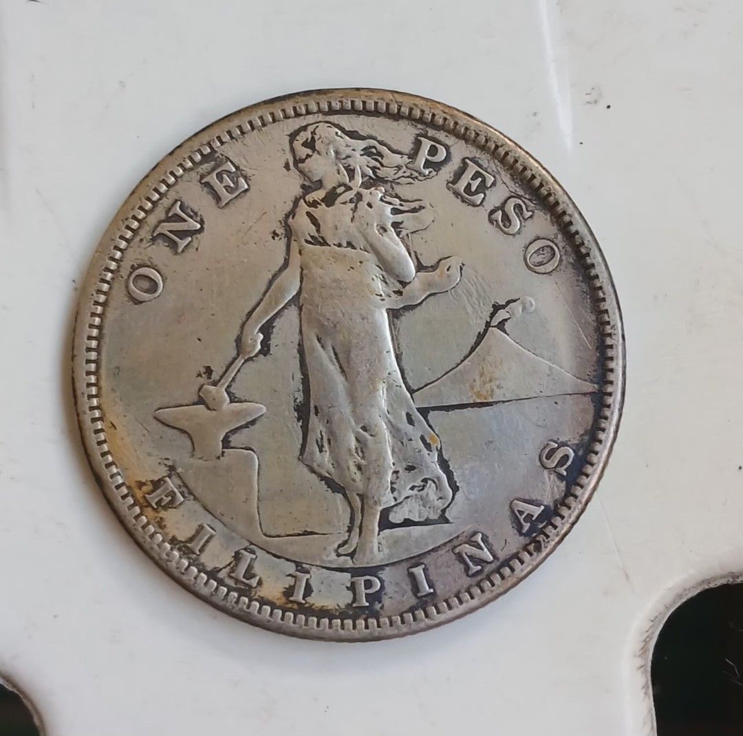 1907 S one peso. Silver coins (Category: Currency) located in Lipa City. Submitted by MAGBABALOT7 (Listing ID 1466795873, Image 2). Description: silver coins one peso.