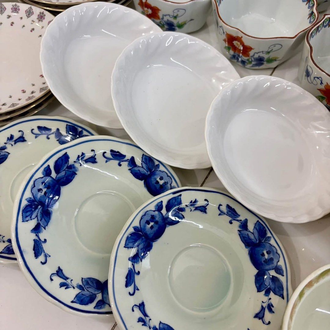 1 BOX PORCELAIN TABLEWARES ✨ 50pcs📌 (Category: Vintage Collectibles) located in Bustos. Submitted by gthings.collectibles (Listing ID 1466925542, Image 3). Description: 1 BOX PORCELAIN TABLEWARES ✨ 50pcs📌 grabe ang jackpot nito 🫣 YOURS AT 1K ONLY‼️.