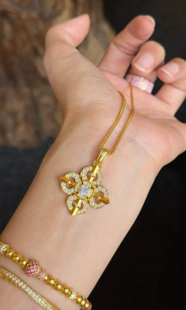 24K Gold Vajra diamond pendant (Category: Necklaces) located in Malolos. Submitted by keenhorse_ef38ab (Listing ID 1466790871, Image 1). Description: 24Karat Gold Natural diamond Vajra pendant Large size: 14.83g Small size: 10.81g 7-10days arrival 50% downpayment DM FOR PRICE INQUIRIES.