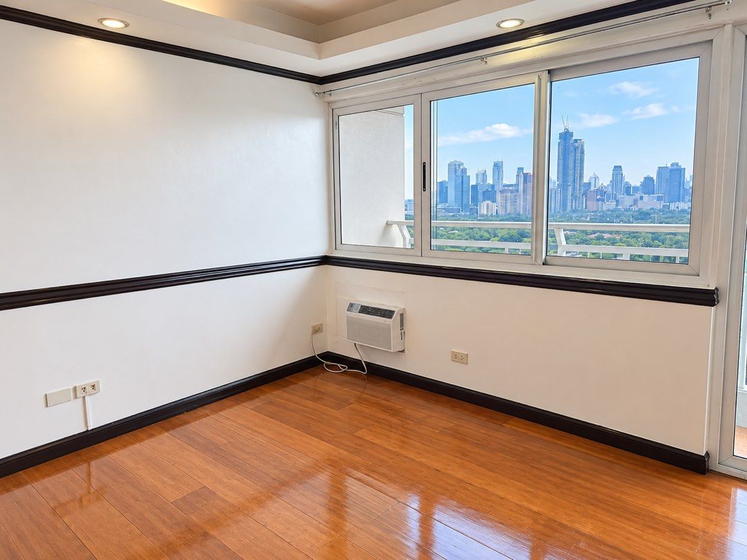 2BR FOR RENT in Fort Palm (Category: Apartments & Condos) located in Taguig. Submitted by louie.catandijan (Listing ID 1466970645, Image 3). Description: ₱60,000/month A semi furnished 2br on the 24th floor in Fort Palm, Bonifacio Global City. Great location, ready to view. Semi Furnished · 65 sqm · 24th Floor - can be residetial and office 🛋️ Inclusions: Aircon, Refrigerator, Range hood 📩 Chat us here on Carousell to inquire and schedule a vie