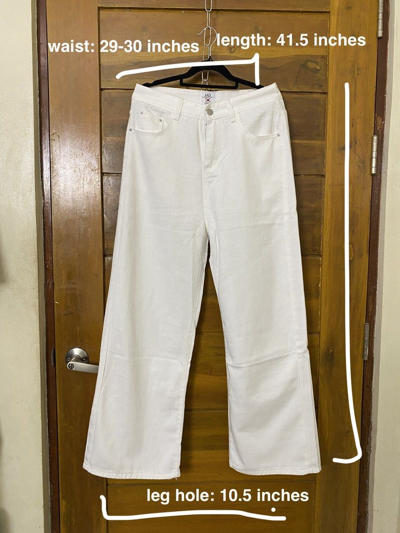 ₱150 + Shipping Fee. (Category: Jeans) located in Batangas. Submitted by declutteringvon (Listing ID 1463837441, Image 1). Description: READ all info from the photos. NO to SWAP. Slightly negotiable to sure and interested buyers..