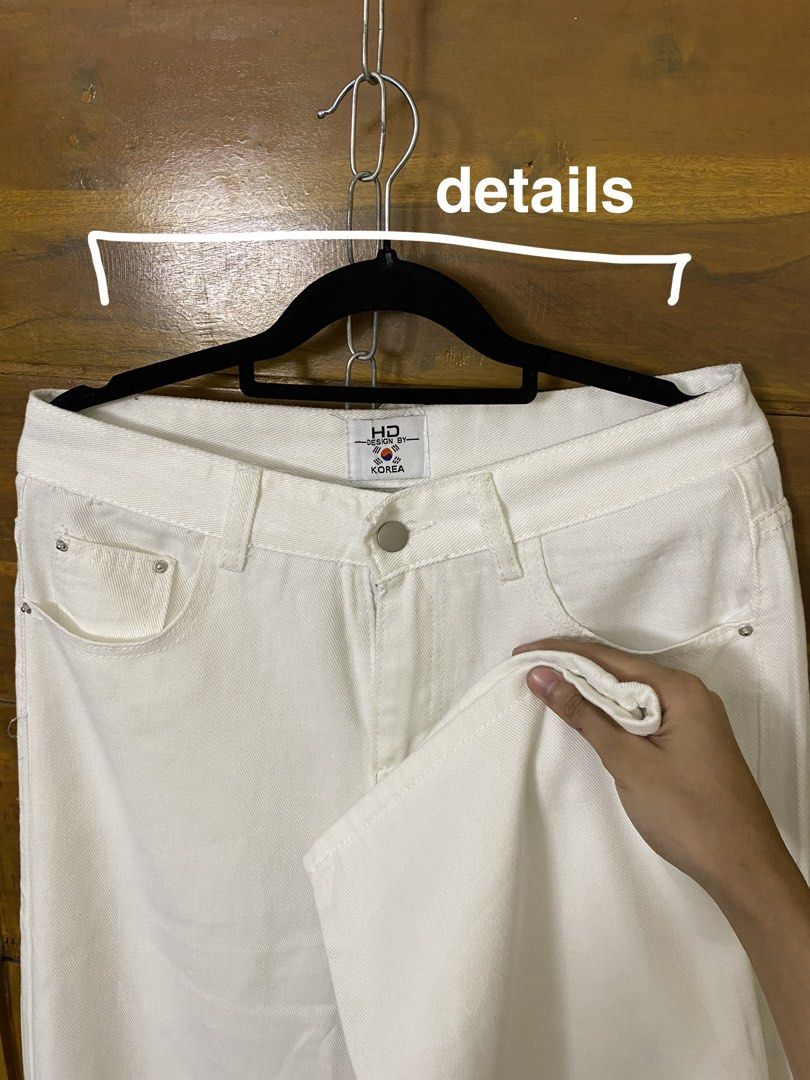 ₱150 + Shipping Fee. (Category: Jeans) located in Batangas. Submitted by declutteringvon (Listing ID 1463837441, Image 2). Description: READ all info from the photos. NO to SWAP. Slightly negotiable to sure and interested buyers..