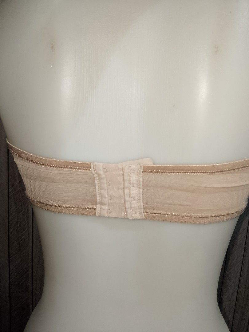 38c CURVATION BRA STRAPLESS BRA NO PADS WITH UNDERWIRE (Category: Undergarments & Loungewear) located in Manila. Submitted by truecrystal-1407 (Listing ID 1466791361, Image 2). Description: .