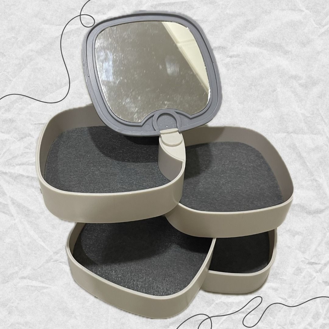 4 Layers Jewelry Box with Mirror (Category: Accessory Holder, Box & Organizers) located in Manila. Submitted by lovedbydeviii (Listing ID 1466858077, Image 1). Description: 4 Layers Jewelry Box with Mirror 🗃️Php 75.