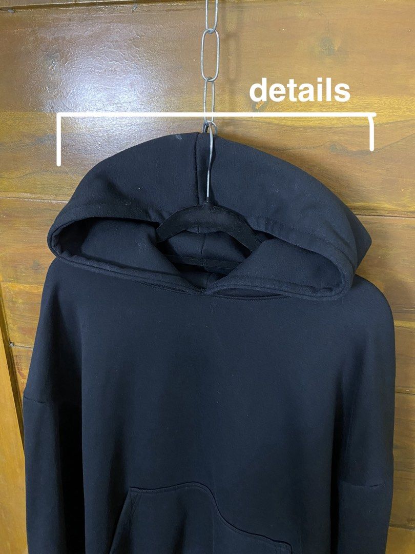 ₱150 + Shipping Fee. (Category: Hoodies) located in Batangas. Submitted by declutteringvon (Listing ID 1466809002, Image 2). Description: READ all info from the photos. NO to SWAP. Slightly negotiable to sure and interested buyers..