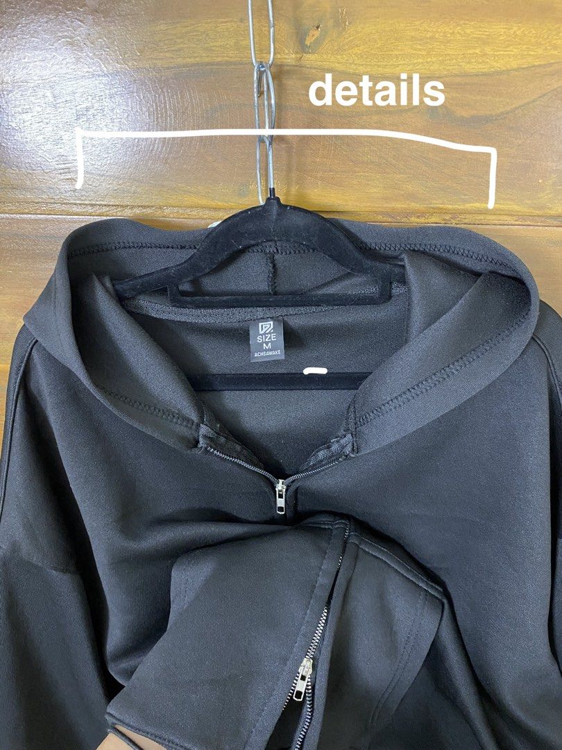 ₱150 + Shipping Fee. (Category: Coats, Jackets and Outerwear) located in Batangas. Submitted by declutteringvon (Listing ID 1466809224, Image 2). Description: READ all info from the photos. NO to SWAP. Slightly negotiable to sure and interested buyers..