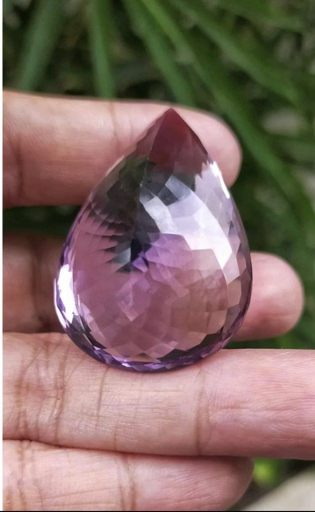 💯 Natural AMETRINE loose (Category: Precious Stones) located in Kawit. Submitted by authentic_gemstones_byalton (Listing ID 1466894453, Image 2). Description: AVAILABLE ❗ COLLECTIBLE PIECE ❗ 💯 NATURAL AMETRINE LOOSE ▪️108.34 carats ▪️28.0x40.8x16.4 (mm) dimension ▪️Pear faceted cut ▪️VVS (clarity) ▪️Unheated/untreated ▪️7.0 (hardness) ▪️(Brazil) origin ▪️100% brand new item #ametrine #gemstones #AuthenticGemstonesbyALTON.