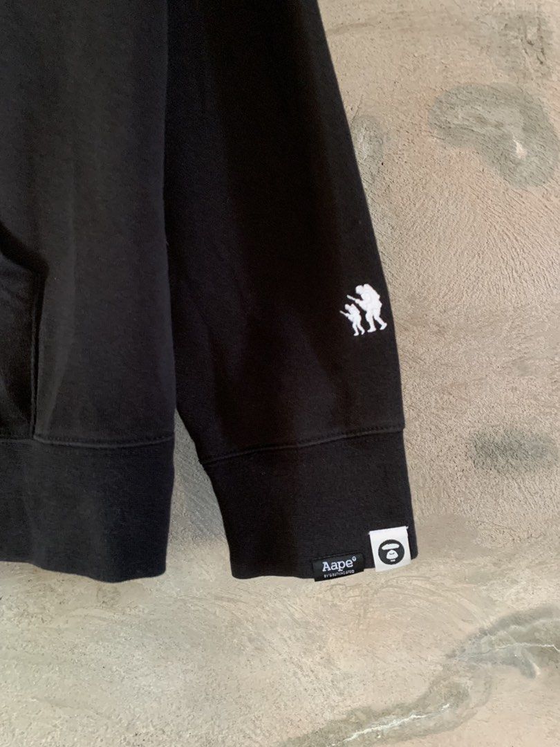 Aape hoodie (Category: Activewear) located in Famy. Submitted by stuffxsogood. (Listing ID 1466858934, Image 3). Description: Aape A Bathing Ape hoodie Large 22x27 Good as new.