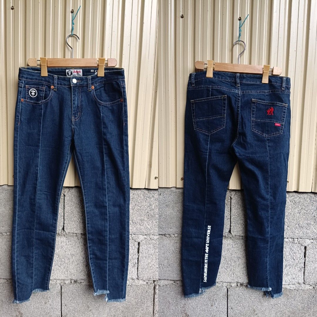 AAPE SKINNY FIT JEANS (Category: Jeans) located in Buguias. Submitted by leeyyy_sa (Listing ID 1466874036, Image 2). Description: AAPE SKINNY FIT JEANS Size XS/27 on tag 29 via tape measure Length:35.5 Rise: 9.5" Semi Stretch Legitamacy not guaranteed Check all photos.