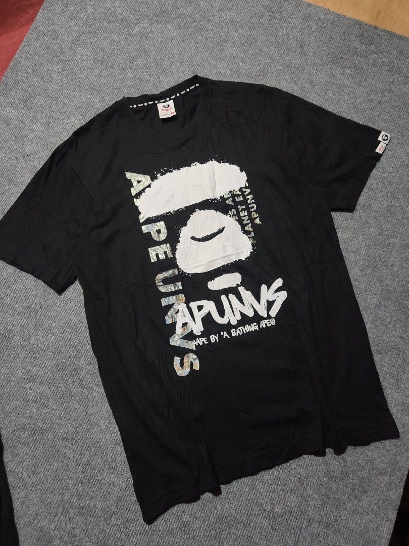 Aape universe tshirt 🔥 (Category: Tshirts & Polo Shirts ) located in Ferrol. Submitted by denverthethrifter (Listing ID 1466919039, Image 1). Description: Aape universe tshirt 🔥 Excellent condition 📌 No issue 📌 22-23x29 📌.