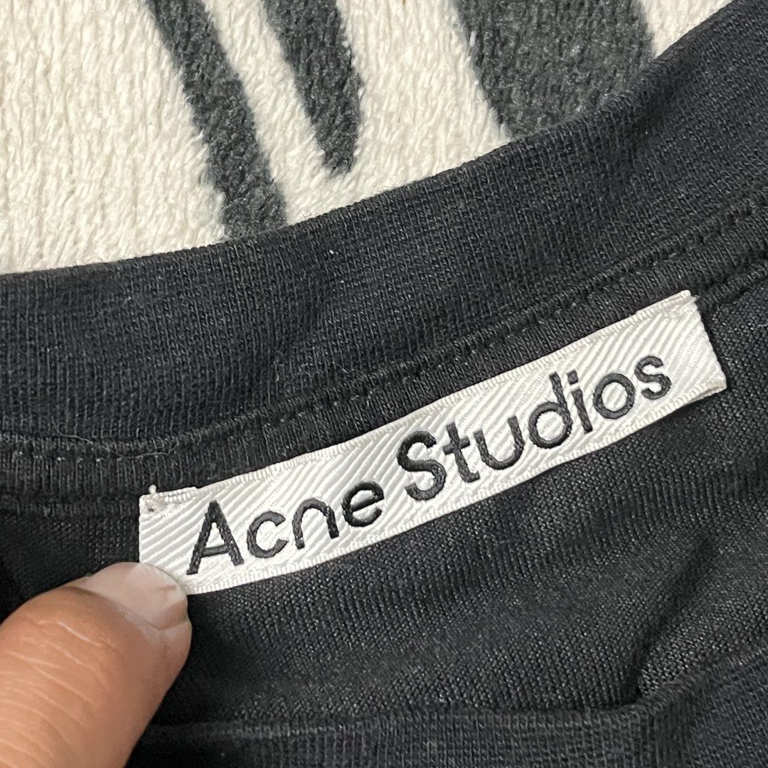 Acne studios script logo (Category: Tshirts & Polo Shirts ) located in Manila. Submitted by royaldripmanila (Listing ID 1466967233, Image 2). Description: Sign of usage W23 L28.5.