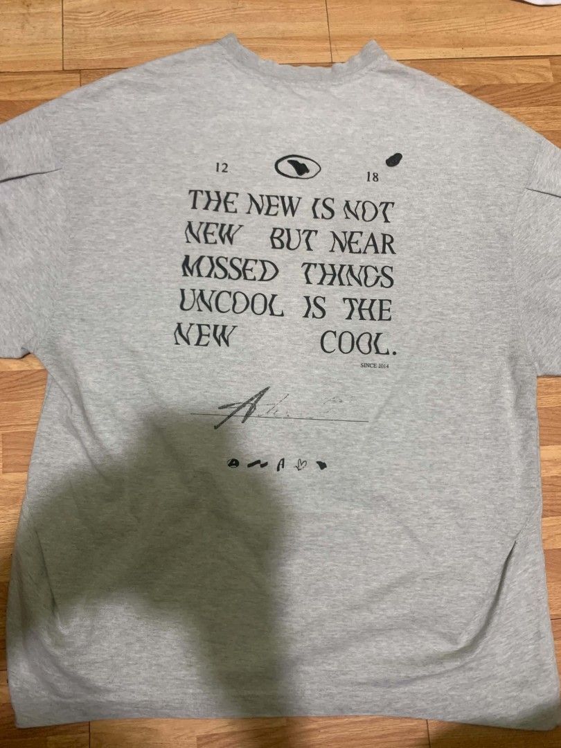 Ader Error Logo T-Shirt 'Grey' (Category: Tshirts & Polo Shirts ) located in Lal-Lo. Submitted by keenlion_7de5f3 (Listing ID 1466963287, Image 3). Description: -Dimes: 22W by 28.5L -Size:M to L -good condition -negotiable -+sf -Payment first before ship -Mop:GCush -Ship by jnt.