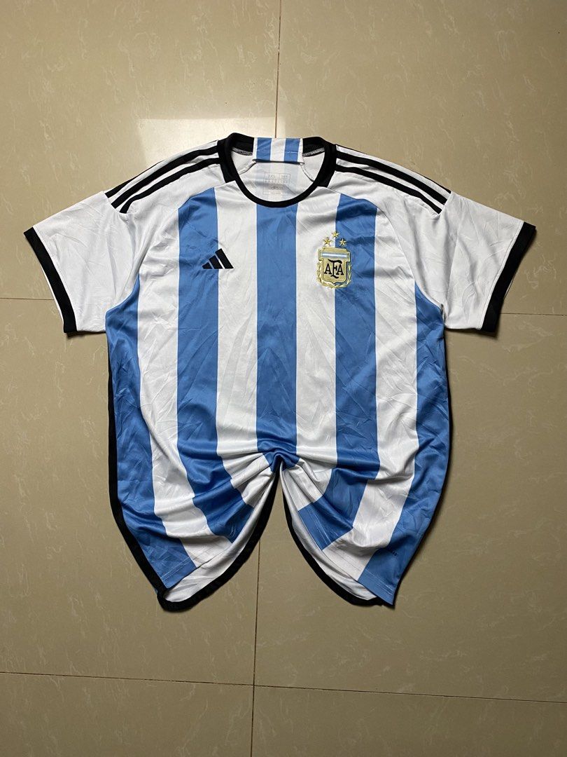 ADIDAS ARGENTINA (Category: Tshirts & Polo Shirts ) located in Davao. Submitted by maikes_finds (Listing ID 1466909523, Image 1). Description: SIZE XLARGE 24x29 NO MAJOR ISSUE.