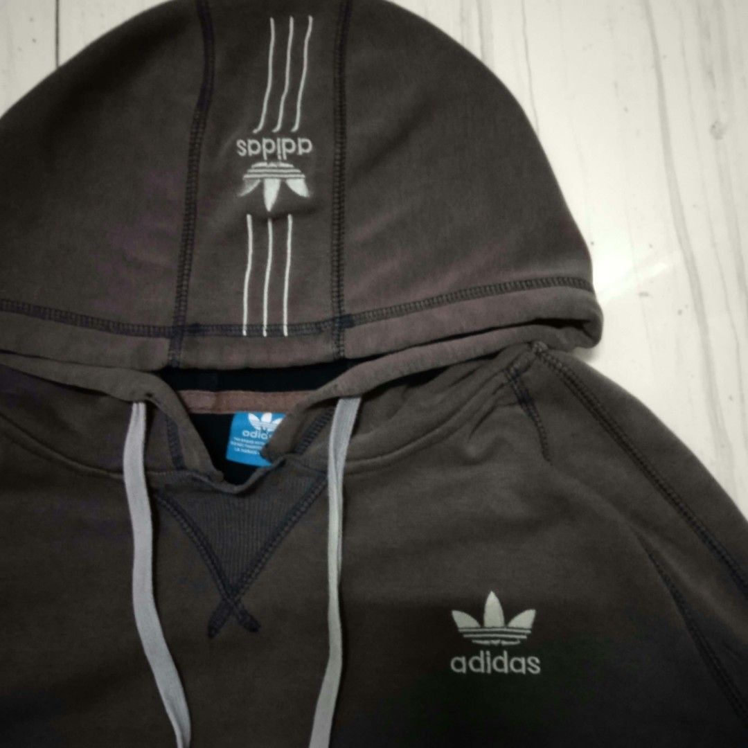 Adidas brown hoodie size large (Category: Hoodies) located in Manila. Submitted by tristan_nash (Listing ID 1466880813, Image 1). Description: Length: 27.5 Width: 24 Location: Quezon city (malapit sa Ernesto Rondon high at sm north) Check my profile for more item.