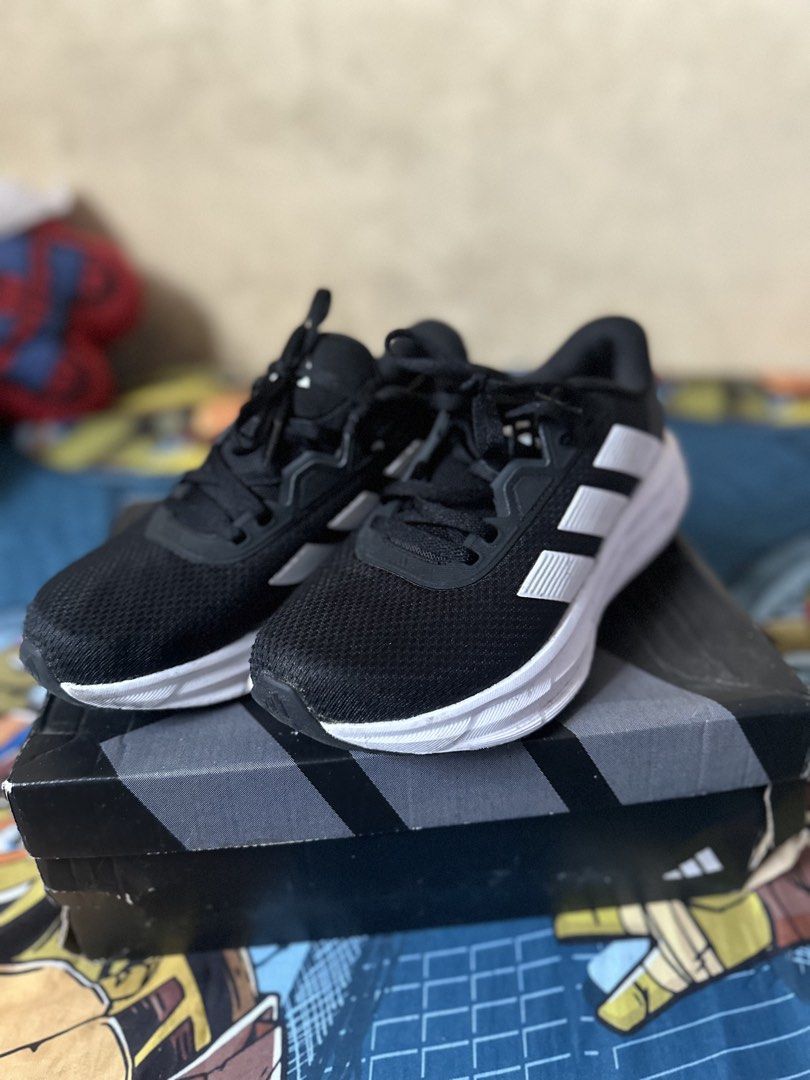 Adidas Galaxy 7 (Category: Sneakers) located in Pasig City. Submitted by mae_detoito (Listing ID 1466858176, Image 1). Description: Adidas Galaxy 7 running shoes .