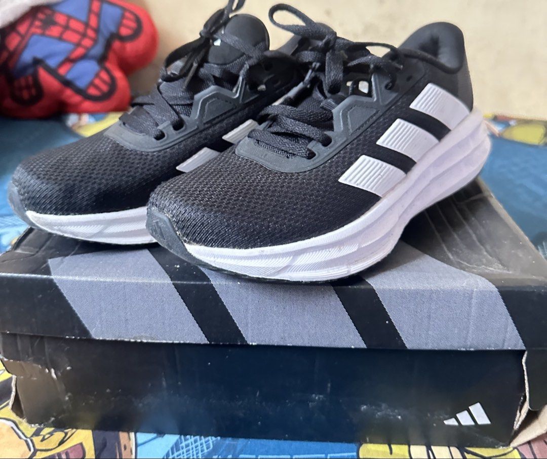 Adidas Galaxy 7 (Category: Sneakers) located in Pasig City. Submitted by mae_detoito (Listing ID 1466858176, Image 3). Description: Adidas Galaxy 7 running shoes .