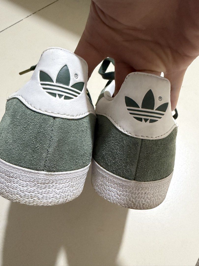 Adidas Gizelle (Category: Casual Shoes) located in Mandaluyong City. Submitted by shinjuku.beauty.ph (Listing ID 1466937462, Image 2). Description: Like new you can see on my photos Size US 5 .