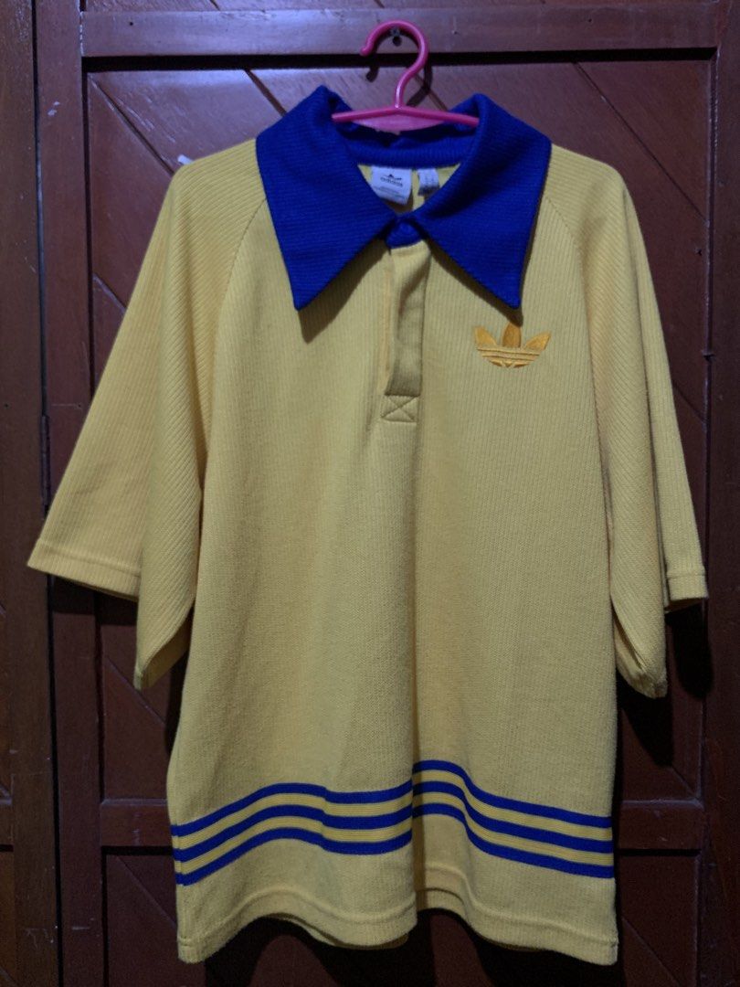 Adidas Knitted Yellow Blue Polo (Category: Tshirts & Polo Shirts ) located in Maragondon. Submitted by dizsnoop (Listing ID 1466905403, Image 2). Description: .