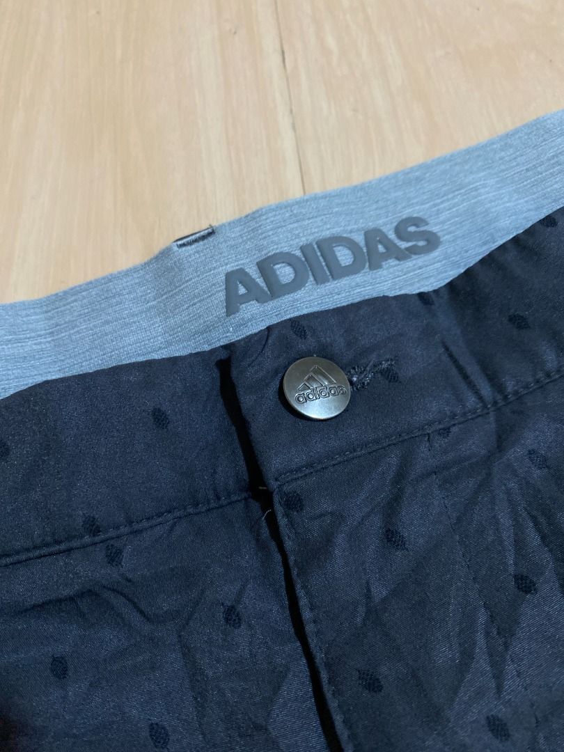 Adidas Polka Dots Polyster Performance Shorts (Category: Shorts) located in Cadiz. Submitted by thespotcdz (Listing ID 1466819920, Image 3). Description: Size 40 on tag Length 21" Good as new .
