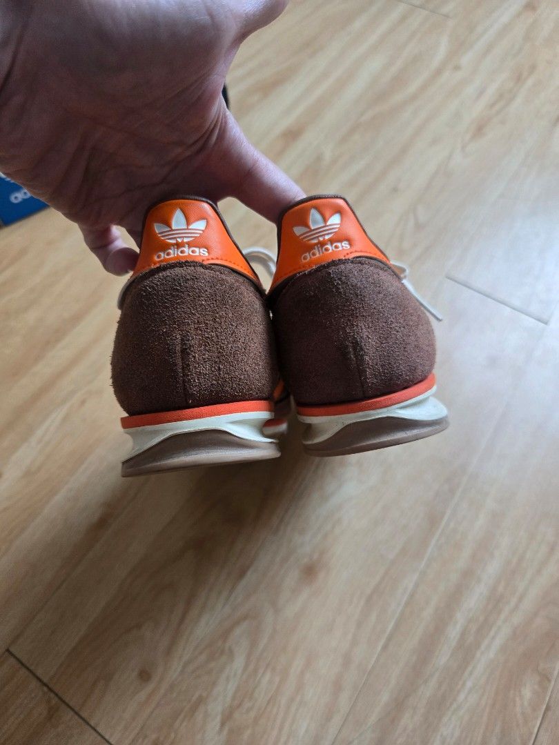 Adidas SL 72 (Category: Sneakers) located in Imus. Submitted by tinph (Listing ID 1466797482, Image 2). Description: bought in Japan MOP: Bdo/BPI/ G cash shipping ( shouldered by buyer) : grab/lalamove ( arranged by buyer ) gogo express item is shipped after payment is verified No offer, no transaction Be 100% sure in getting the item before placing all sales are final. No return or exchange..