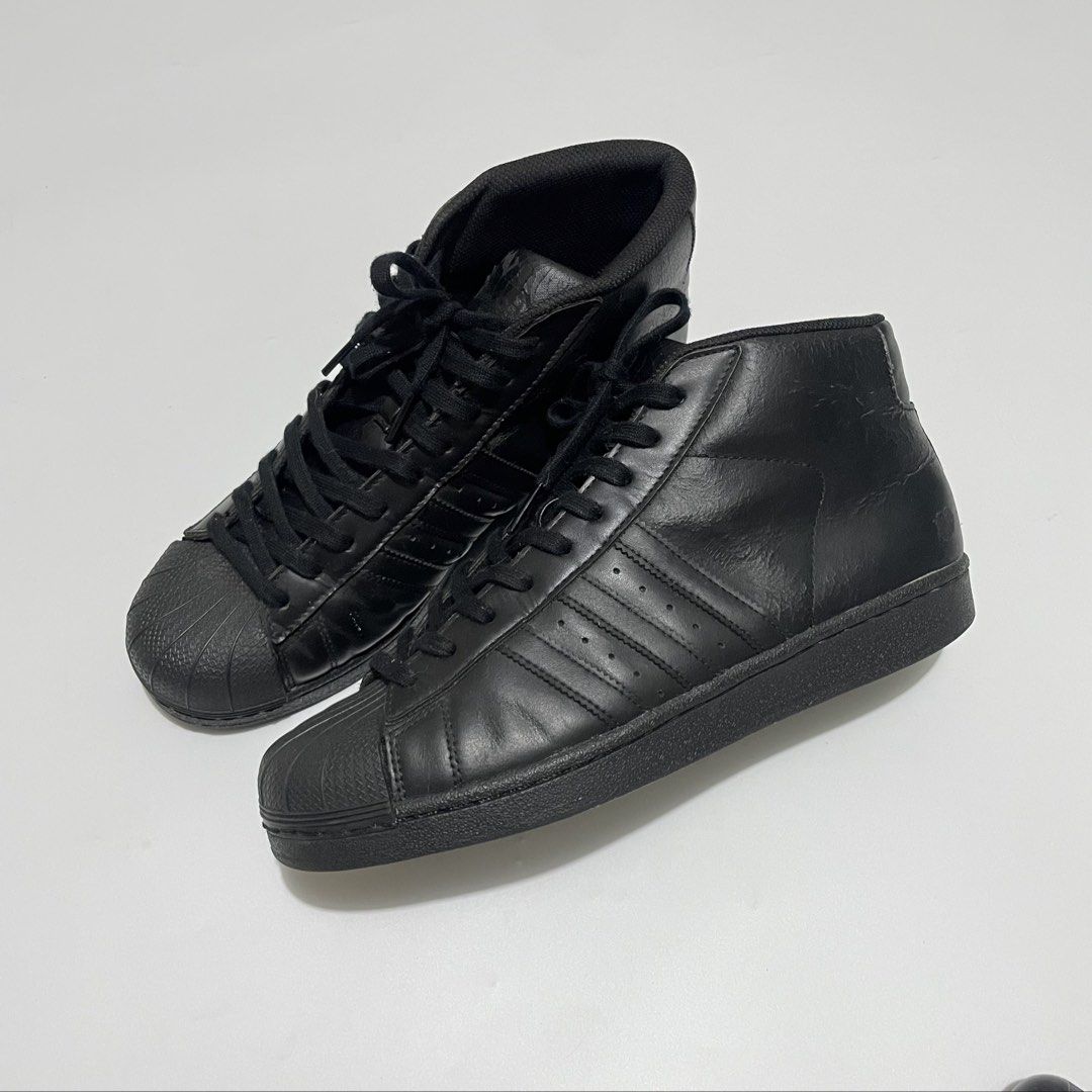 Adidas Superstar Pro Model (Triple Black) • Size 9 (Category: Sneakers) located in Marikina City. Submitted by icecoldstrategy. (Listing ID 1463641001, Image 2). Description: Adidas Superstar Pro Model (Triple Black) • Size 9 / 27 CM • Used / Scratch / Loob nya solid pa • Minimal Heeldrags • Still presentable • Hard to find (even the size) Sobrang swabe nito, IYKYK. Double check the photos for condition. Solid sya sa personal. 😉 Php • 2,500 (tak