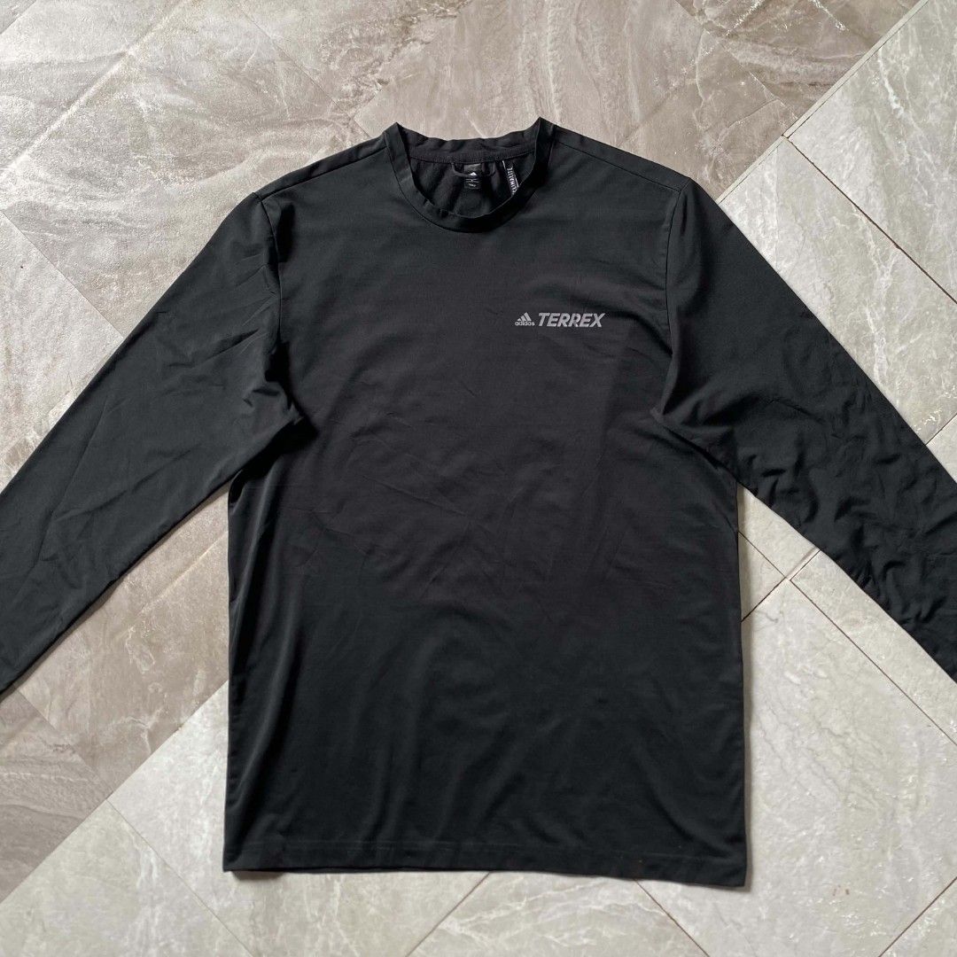 ADIDAS TERREX XPLR LONG SLEEVES (Category: Activewear) located in Butuan. Submitted by jcuabs (Listing ID 1466939172, Image 2). Description: excellent condition no issue, need wash only 9.5 or better color rate size large on tag dimes: 19.5-20 x 27.5.