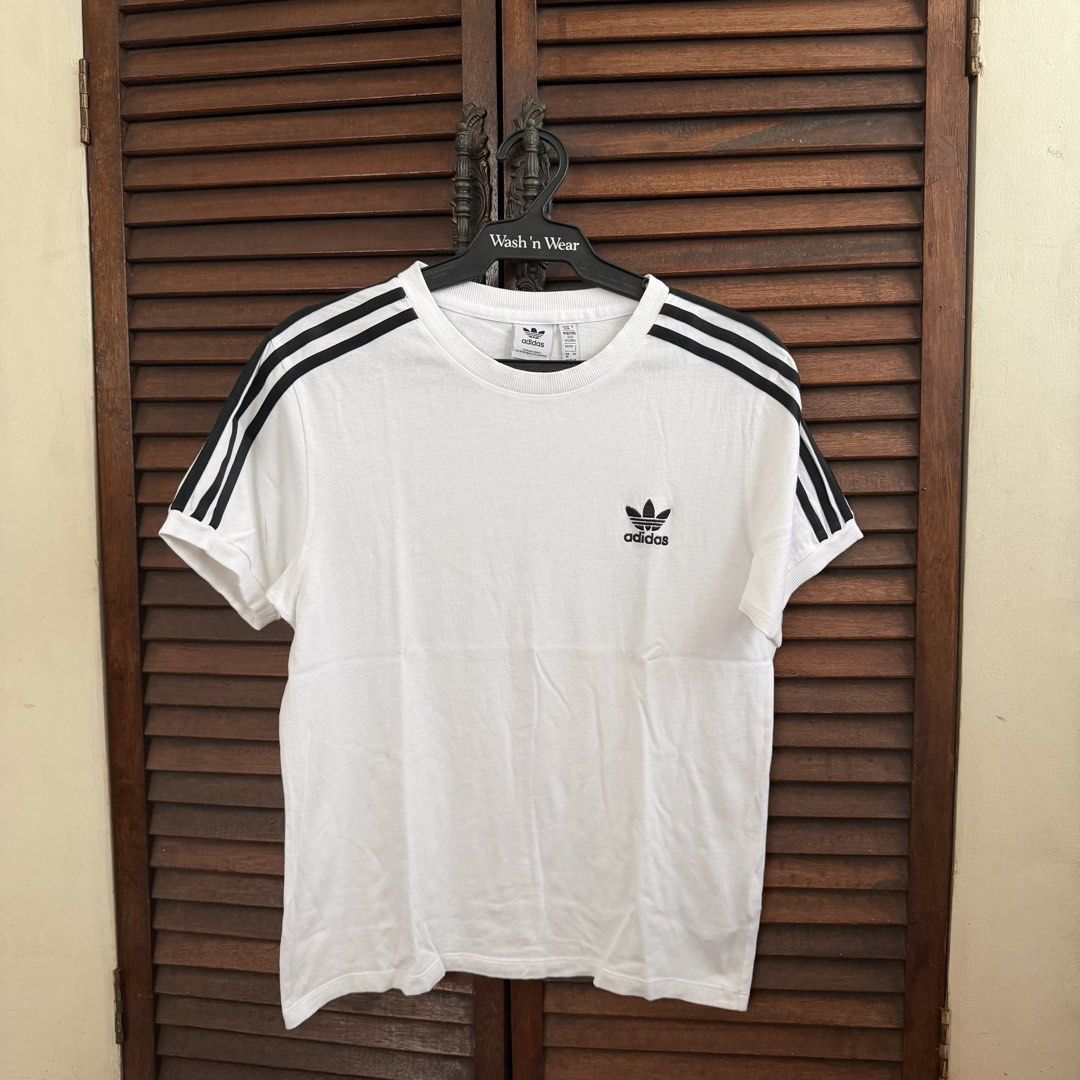 Adidas White Shirt (Category: Shirts) located in Las Pinas. Submitted by francesca.finds (Listing ID 1466812180, Image 1). Description: - LAST PRICE - only used twice - no issues - dm for photo when worn.