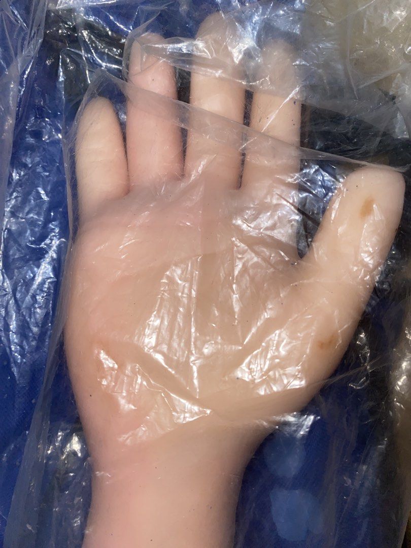 Advanced IV Injection and Venipuncture Training Arm Model Kit (Category: Medical Supplies & Tools) located in Binan City. Submitted by sellerygirl19 (Listing ID 1466919147, Image 3). Description: - Ideal for nursing students, medical professionals, and skills practice - Realistic silicone arm with authentic texture - Complete kit includes stand, fluid bags, syringes, and tubing - Includes instruction manual and practice materials - Portable desig