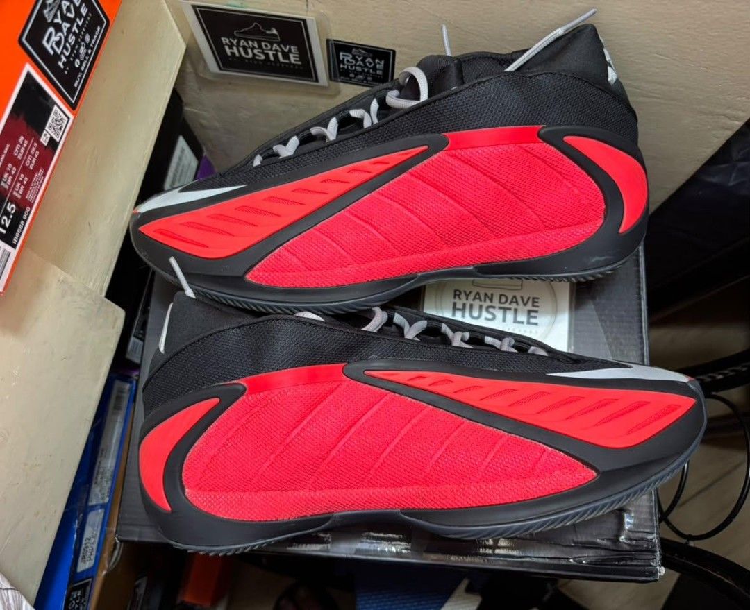 AE 2 Christmas (Category: Sneakers) located in Quezon City. Submitted by ryandavehustle (Listing ID 1466832053, Image 1). Description: Wts/Wtt 2,999 Pesos Firm! AE 2 Christmas Size 12 / Complete with extra lace Used 2x for playing (with tiny heel drag) Meetup: Novaliches QC, Sm North Edsa, Sm Fairview Can do shipping nationwide Can do COP via LBC (1k dp to avoid flaking) IG and FB: Ryan Dave Hustle.