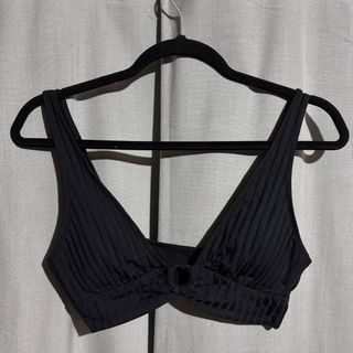 (Category: ) located in . Submitted by febmarie (Listing ID 1466898510, Image 1). Description: .