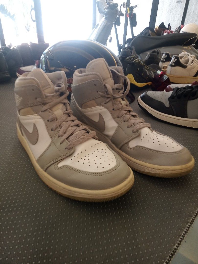 Air Jordan 1 Mid "Stealth" (Category: Sneakers) located in Makati City. Submitted by pardsroman (Listing ID 1466792782, Image 1). Description: MOP via BPI or gcash payment first before delivery no return no exchange. shipping at buyers expense.