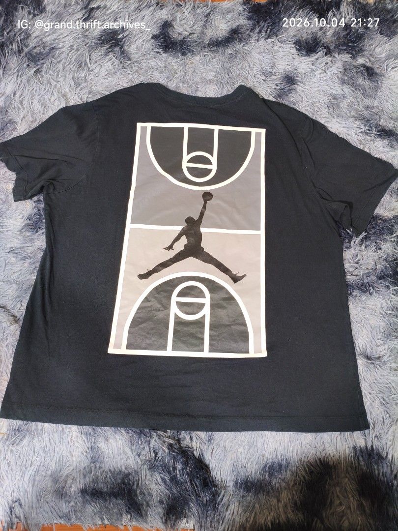 Air Jordan "Back Stadium" (Category: Activewear) located in Caloocan City. Submitted by gta_sanandres (Listing ID 1466918593, Image 2). Description: Air Jordan "Back Stadium" Basketball Court Jumpman Tee Size: XL Dimes: W:24" x L:26.5".