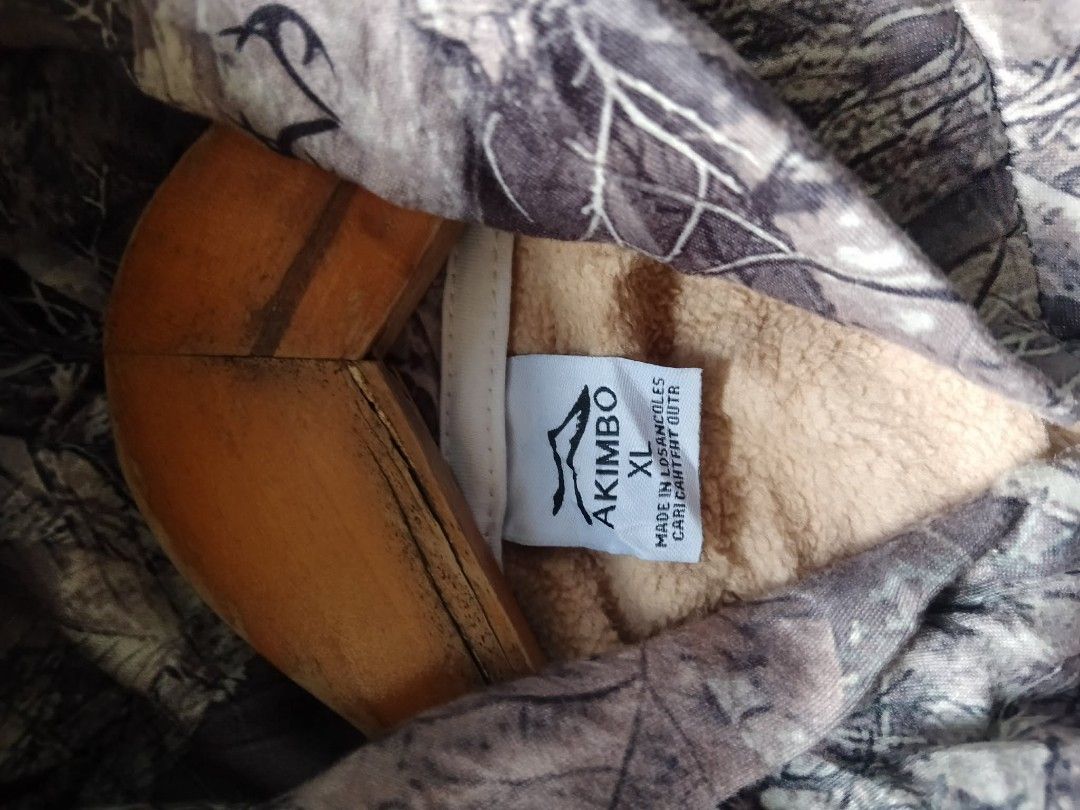 Akimbo real tree (Category: Coats, Jackets and Outerwear) located in Manila. Submitted by the.good.thrift (Listing ID 1466947036, Image 2). Description: AKINMBO REAL TREE SIZE XL AS NEW CONDITION.