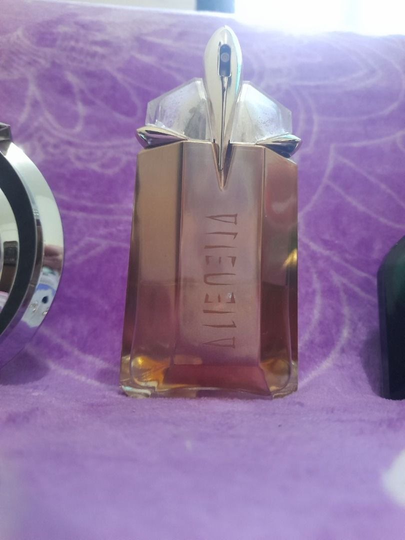 Alien Goddess EDP by Thierry Mugler (PARTIAL 30/60ml) (Category: Fragrance & Deodorants) located in Alfonso. Submitted by glenngarcia03 (Listing ID 1466887656, Image 1). Description: -slightly negotiable -no issue aside from signs of usage.