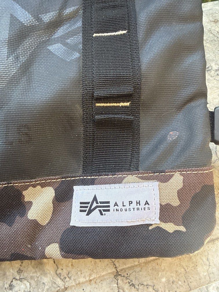 ALPHA INDUSTRY HAND/BACKPACK BAG (Category: Announcements) located in Angeles City. Submitted by migs_font29 (Listing ID 1466791296, Image 3). Description: .