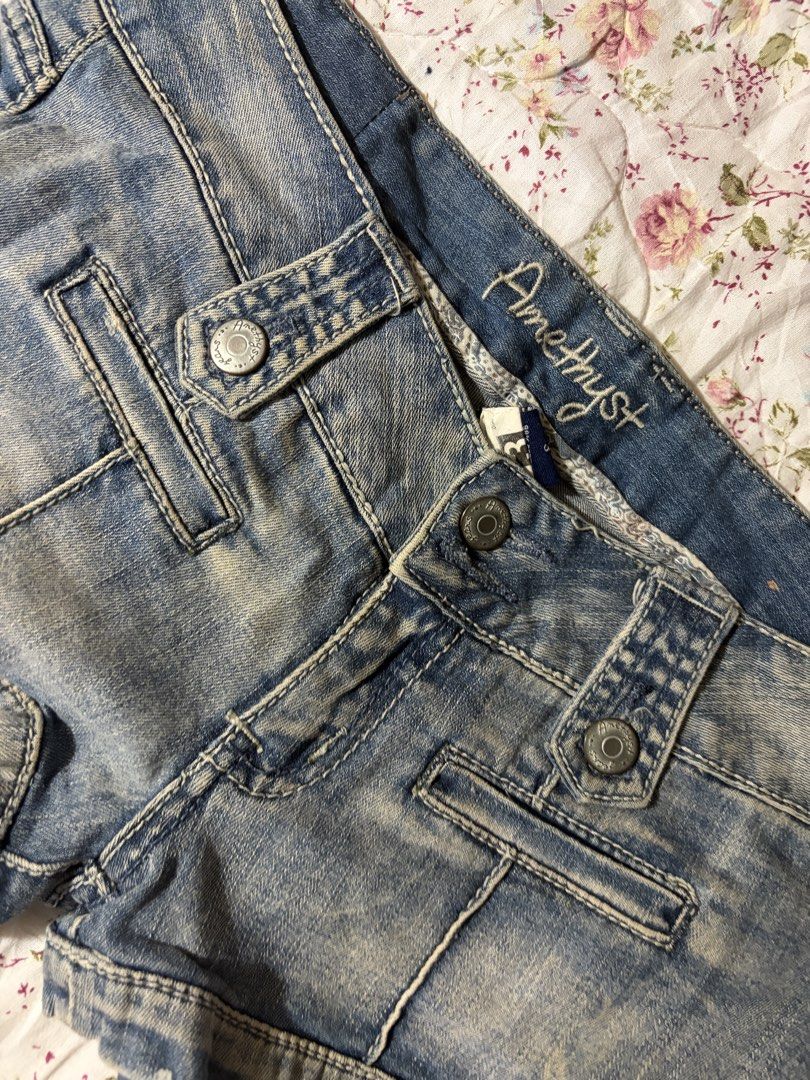Amethyst Low-rise Micro Denim Short (Category: Shorts) located in Muntinlupa City. Submitted by herellas0504 (Listing ID 1466903485, Image 3). Description: Amethyst Low-rise Micro Denim Short Mine: 299 | Lock: 399 ———————————— size: 26-28 waistline has one small stain at the back (barely noticeable) need wash.