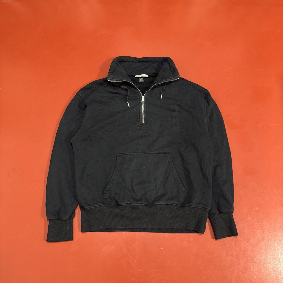 AMI QZIP SWEATER (Category: Coats, Jackets and Outerwear) located in Pasig City. Submitted by buzzthrifty (Listing ID 1466943801, Image 1). Description: SIZE M-L 23x26 EXCELLENT CONDITION .