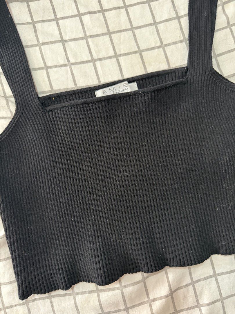 Amisu Knitted Square-neck croptop (Category: Sleeveless) located in Quezon City. Submitted by pinkystrends.co (Listing ID 1466851868, Image 2). Description: .