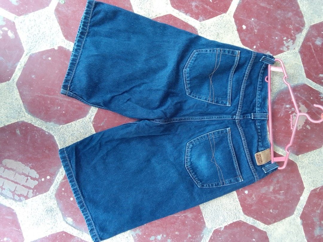 ANCHOR BLUE BAGGY JORTS (Category: Shorts) located in Manila. Submitted by max_444 (Listing ID 1466879838, Image 3). Description: ANCHOR BLUE BAGGY JORTS (4) AVAILABLE SIZES ------ Waist 34 Length 26 Leghole 12½ ------ Waist 32 Length 24½ Leghole 13 ------- Waist 31 Length 25 Leghole 12½ ----- Waist 34 Length 27 Leg hole 13.