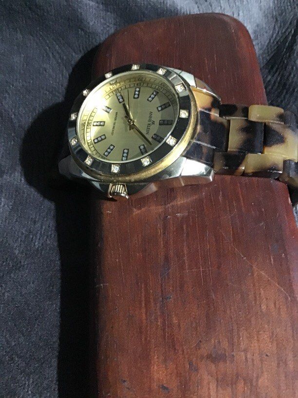 Anne Klein (Category: Men's Watches) located in Baguio. Submitted by agozun61 (Listing ID 1466774503, Image 2). Description: Quartz watche authentic.ceramic bracelet.good condition..