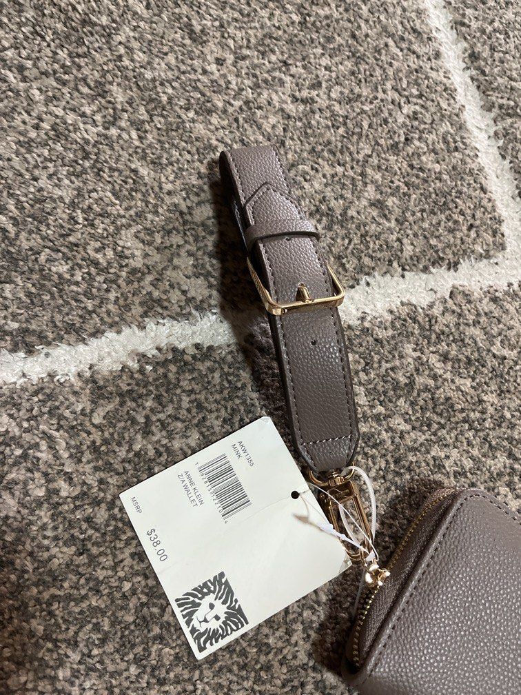 Anne klein from U.S (Category: Wallets & Card holders) located in Manila. Submitted by ty_imported_goods (Listing ID 1466799397, Image 2). Description: On sale Original from U.S Srp: 38.