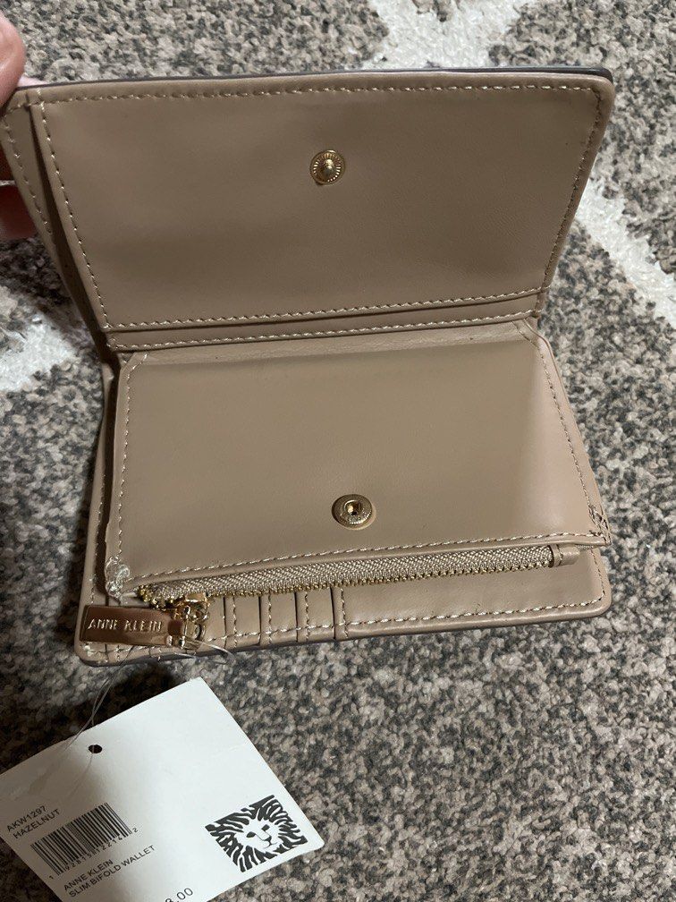 Anne klein from U.S (Category: Wallets & Card holders) located in Manila. Submitted by ty_imported_goods (Listing ID 1466800598, Image 3). Description: ❗️on sale❗️ Original from U.S.