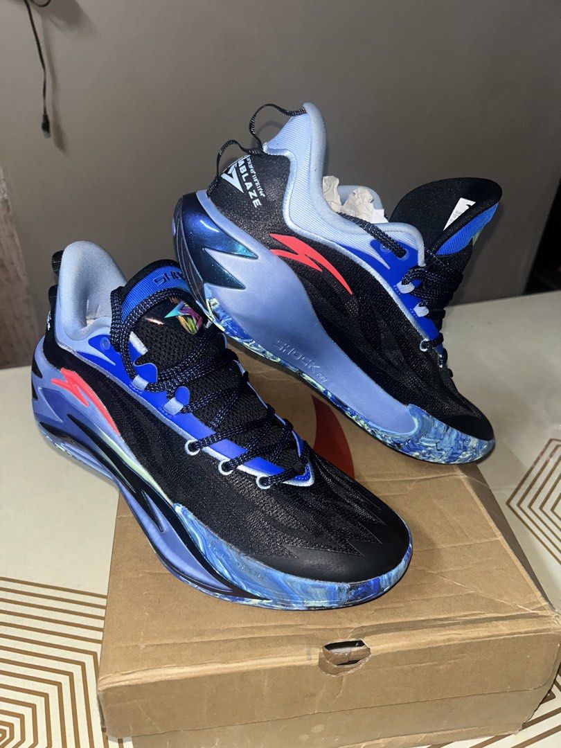 Anta Shockwave 7 Men 10.5 (Category: Sneakers) located in Pasig City. Submitted by merfinizer30 (Listing ID 1466817229, Image 1). Description: Anta Shockwave 7 Men 10.5 With box, this design is not available in-store Meetup: Arcovia Estancia.