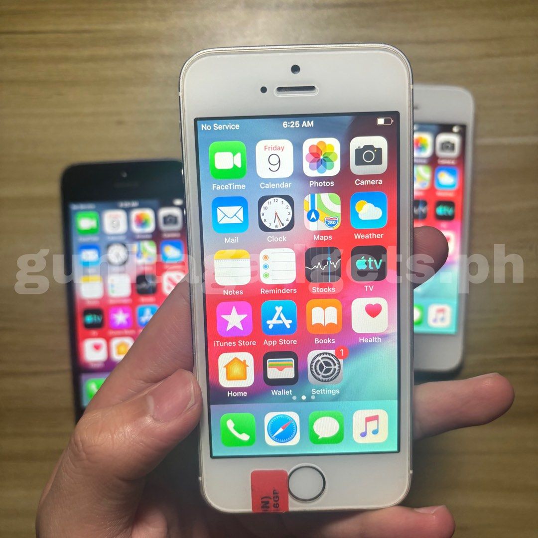 Apple 5S Silver 16GB | TEXT ME TO ORDER (Category: Office & Business Technology) located in Quezon City. Submitted by gunitagadgets.ph (Listing ID 1466949556, Image 2). Description: hello! my Apple 5S Silver 16GB is available for ₱1,500. Unit information: * Wi-Fi use only * AirDrop working * Touch ID working * Sound and buttons working * Front and back cameras working * Back camera flash working * Battery lasts around 1 hour, depending on usage *